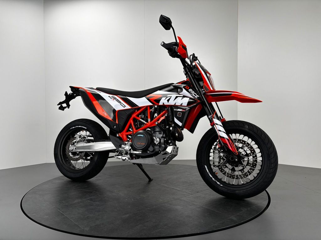 Fahrzeugabbildung KTM 690 SMC R *REIFEN NEU *KURZES HECK