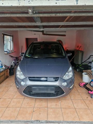 Ford S max