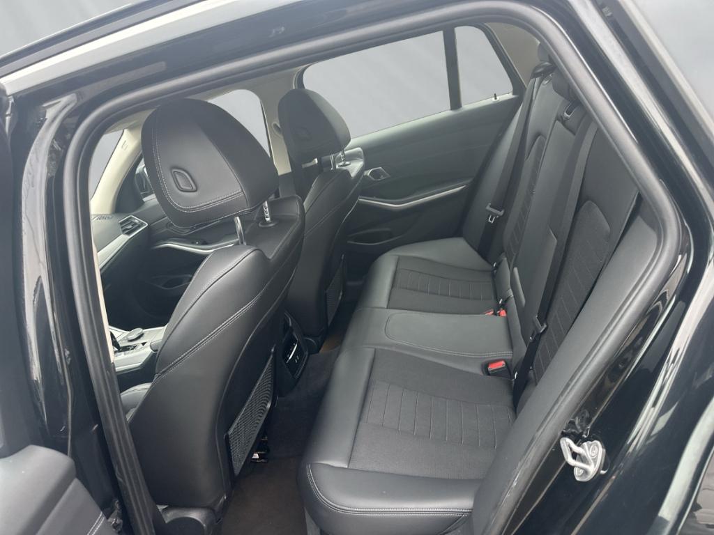 BMW 3 Series d xDrive touring Panorama AHK LC Prof, миниатюра 9
