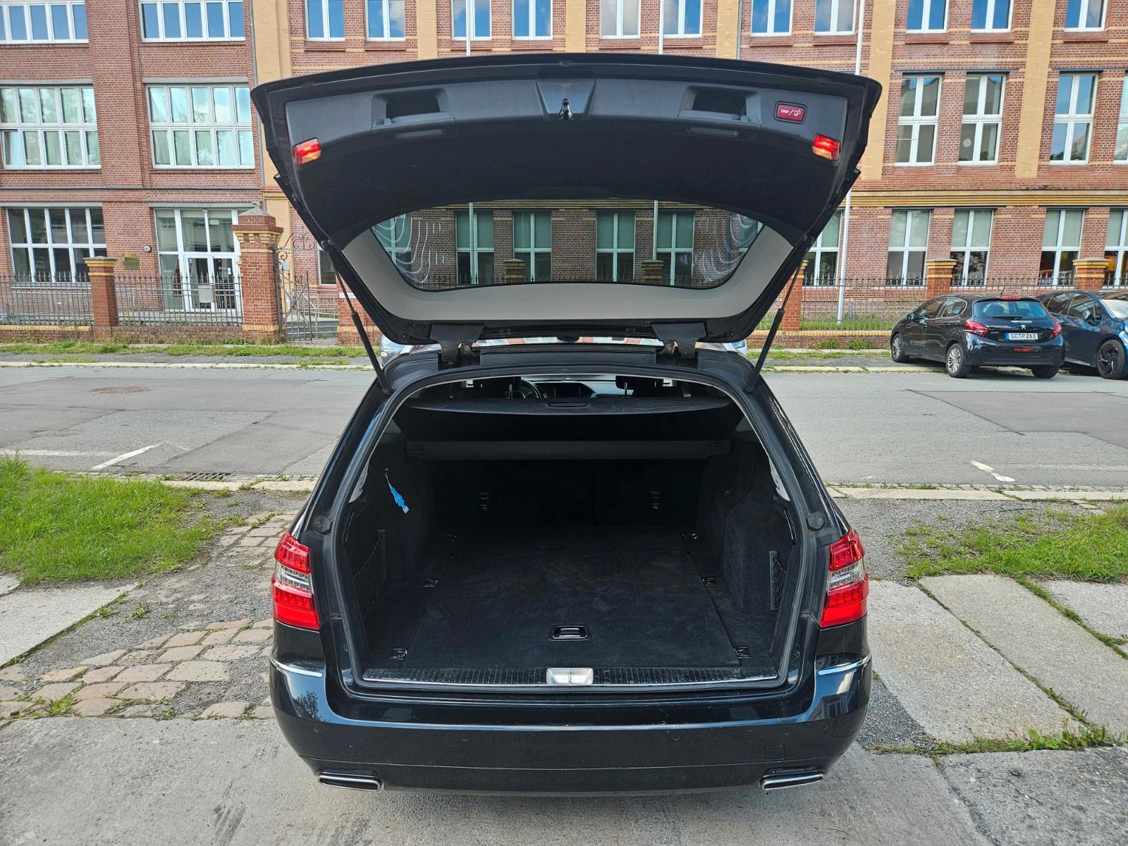 Mercedes-Benz E250 2011 — engine 2.143 cm³, 204 HP (150kW)