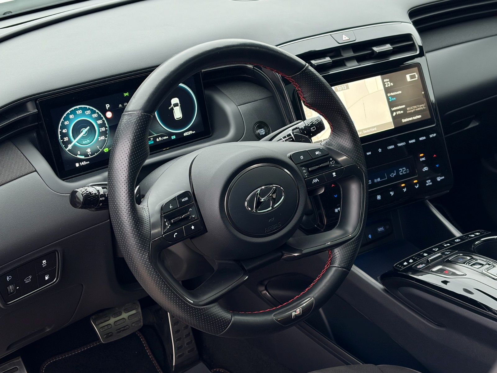 Fahrzeugabbildung Hyundai Tucson 1.6 T-GDI N-Line PHEV 4WD 360° ACC LHZ