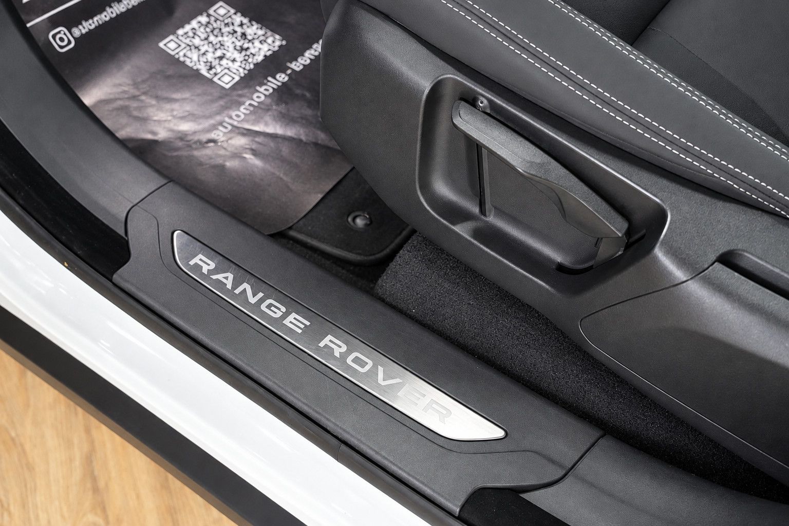 Fahrzeugabbildung Land Rover Range Rover Velar Kamera*Head-UP*Matrix*CarPlay