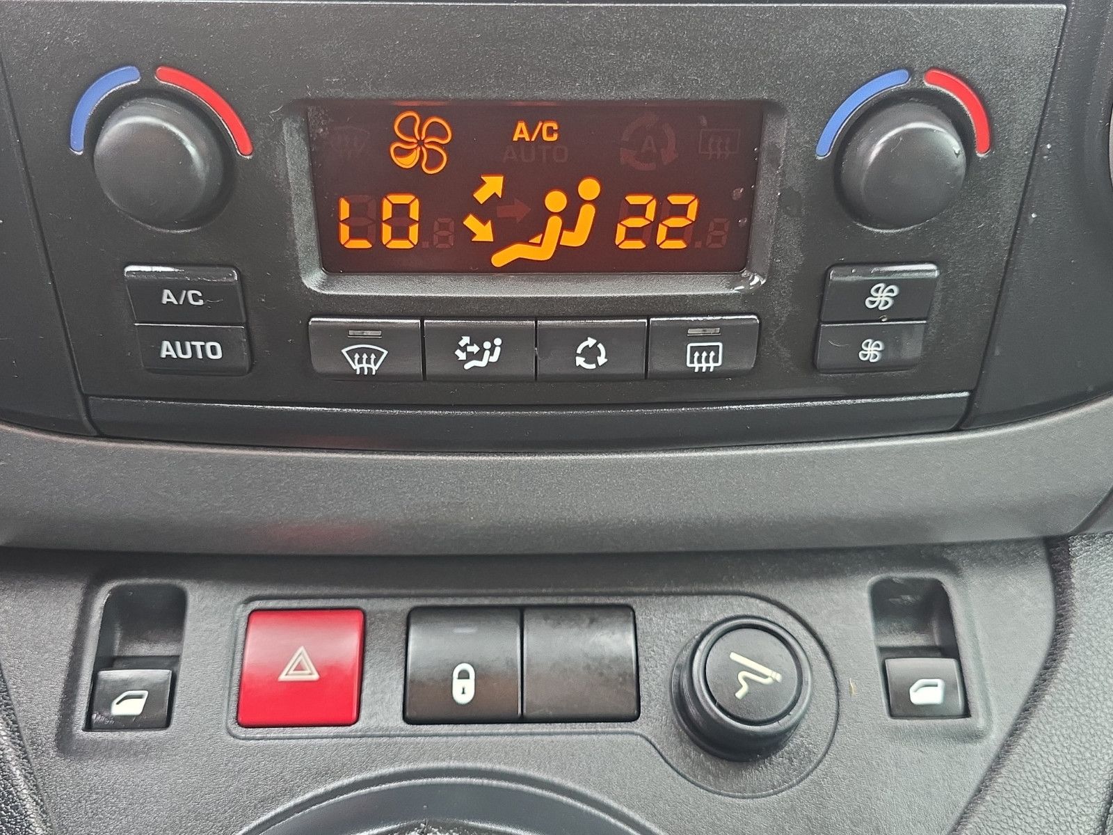 Fahrzeugabbildung Citroën Berlingo Multispace KINDER-PAKET AUS 1.HAND