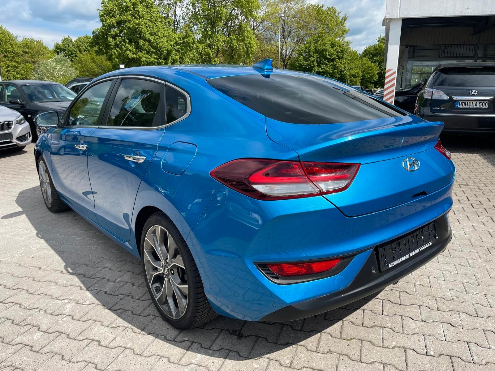 Hyundai i30 Fastback Style/Automatik/Navi/Garantie