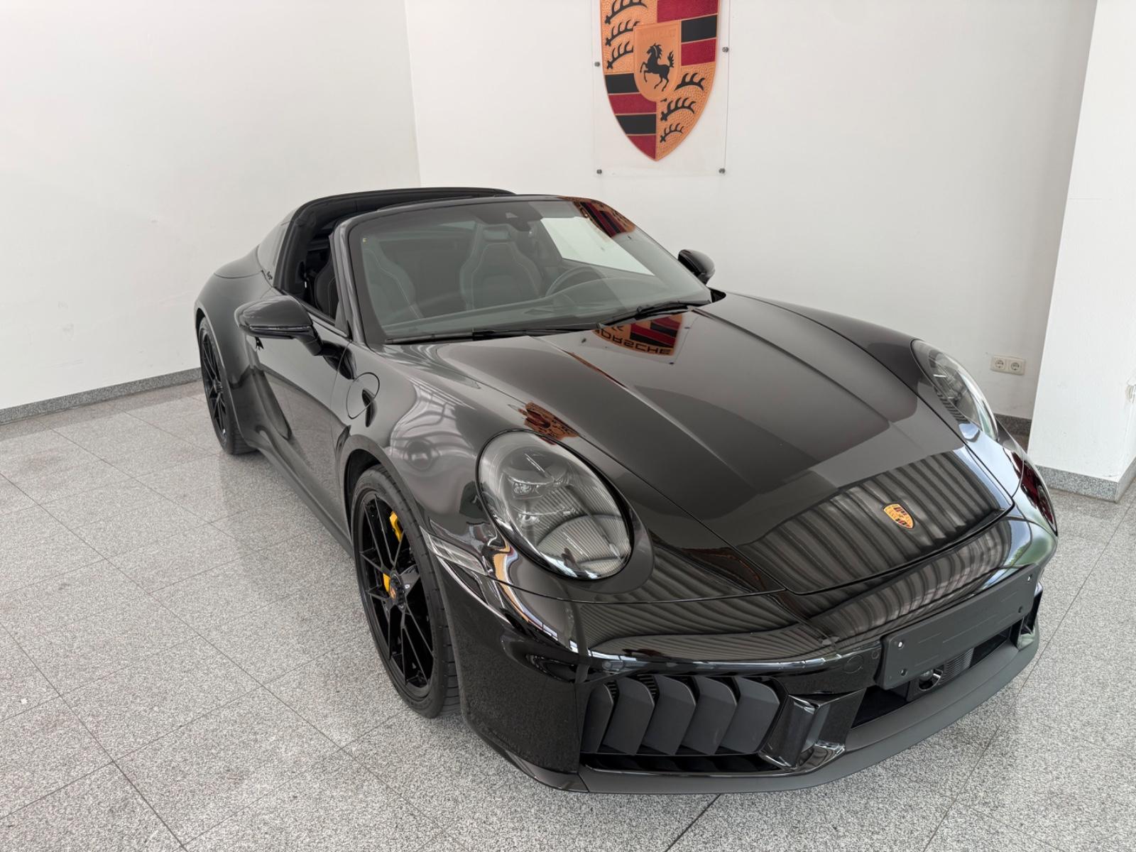 Porsche 992 Targa GTS 4 - PCCB- ACC-