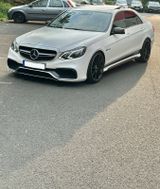 Mercedes-Benz E 63  S AMG  4MATIC  *STERNENHIMMEL* KERAMIK  - Mercedes-Benz E 63 AMG aus 2014