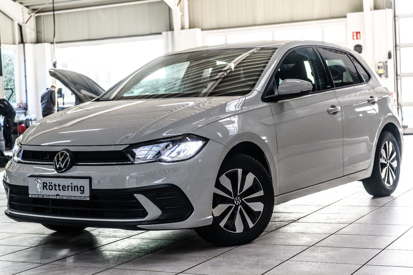 Fahrzeugabbildung Volkswagen Polo VI Move 1.0 TSI DSG LED+SHZ+PDC+APP