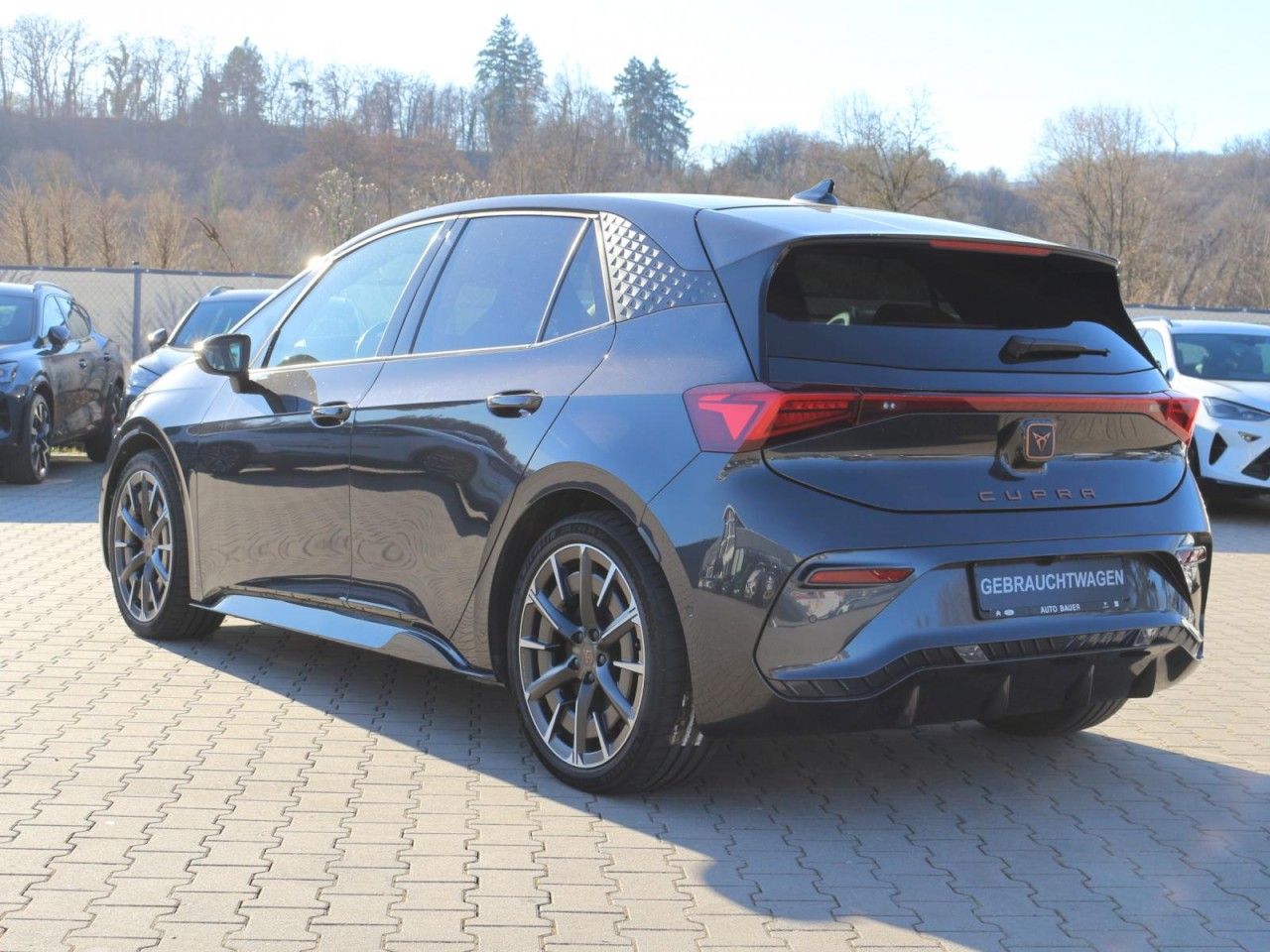 Fahrzeugabbildung CUPRA Born 77 kWh