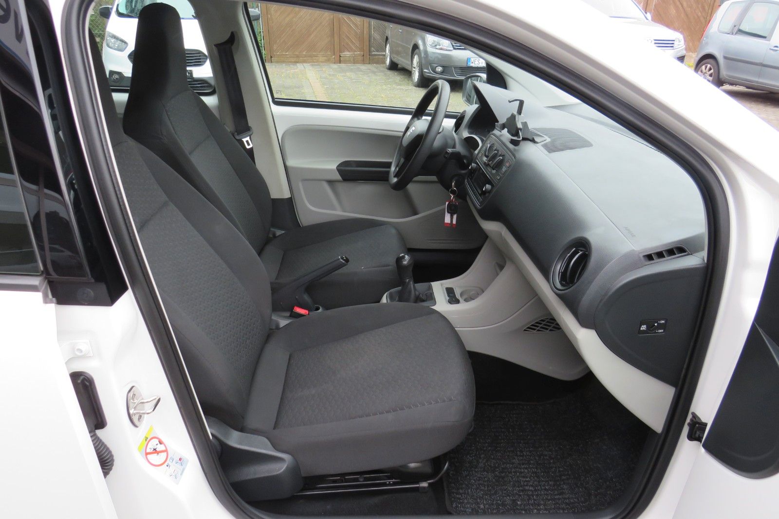 Fahrzeugabbildung SEAT Mii Style 4T KLIMA SITZH. MAPS&MORE 1.HD