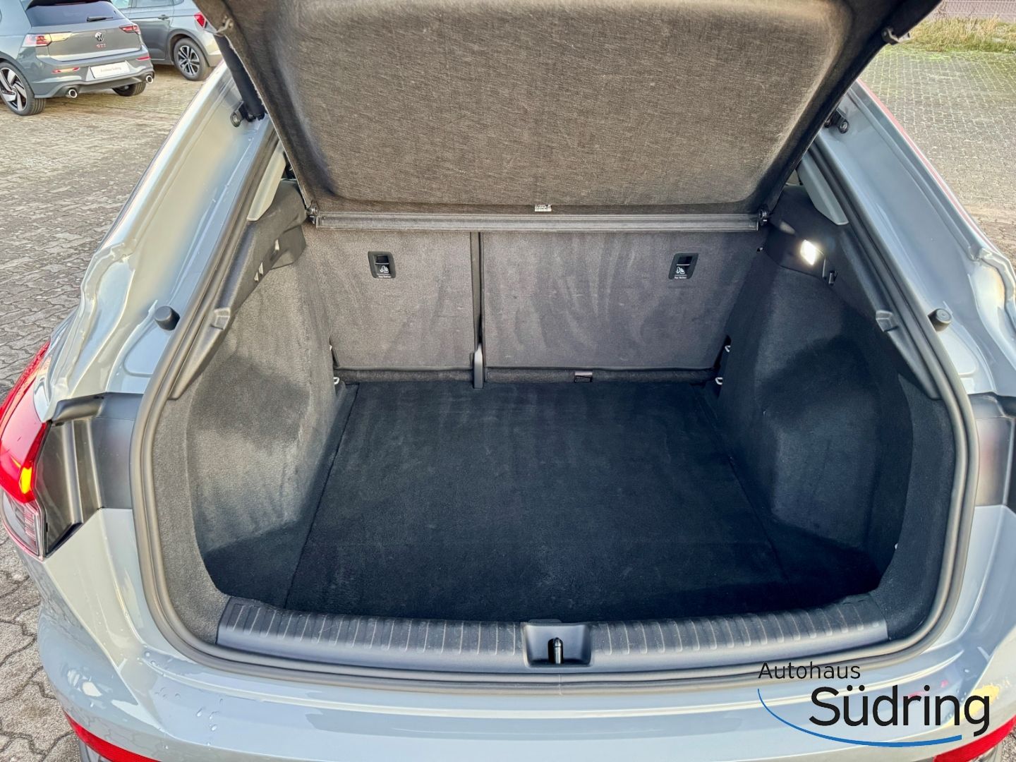 Q4 e-tron Sportback 40 150kW 77kWh HUD Matrix