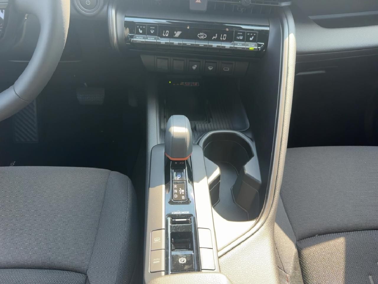 Fahrzeugabbildung Toyota C-HR Plug-In Hybrid FWD 2,0 Teamplayer