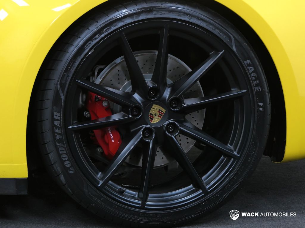 PORSCHE 911 2019