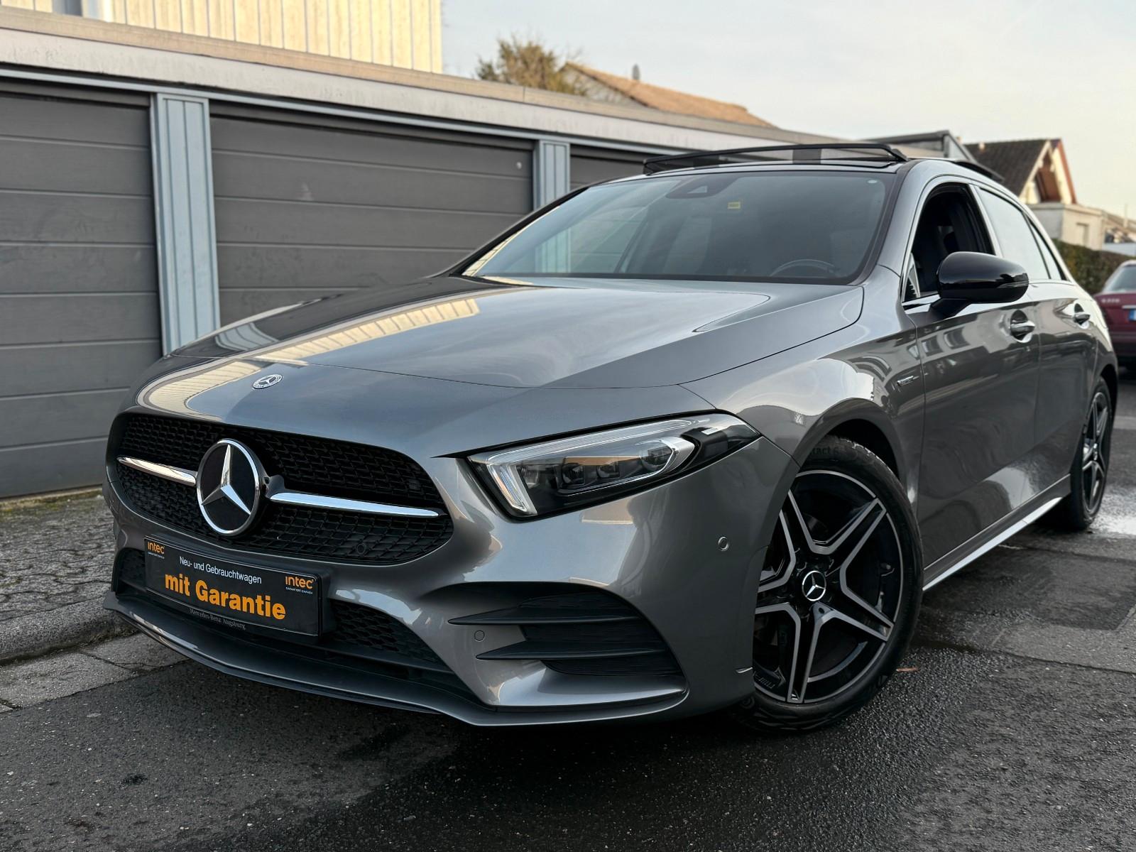 Mercedes-Benz A 180  Edition 2021 AMG-Line Pano Voll