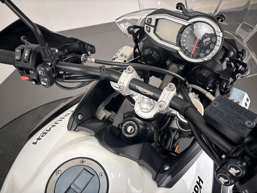 Fahrzeugabbildung Triumph TIGER 800 XCA *ARROW *SITZHEIZUNG