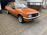 Opel Rekord E1 - Opel Rekord mit Benzin-Antrieb: Automatik