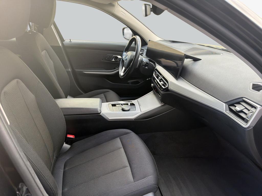 BMW 318 i Touring Aut. LED Navi Parkassistent Sitzhei, миниатюра 12