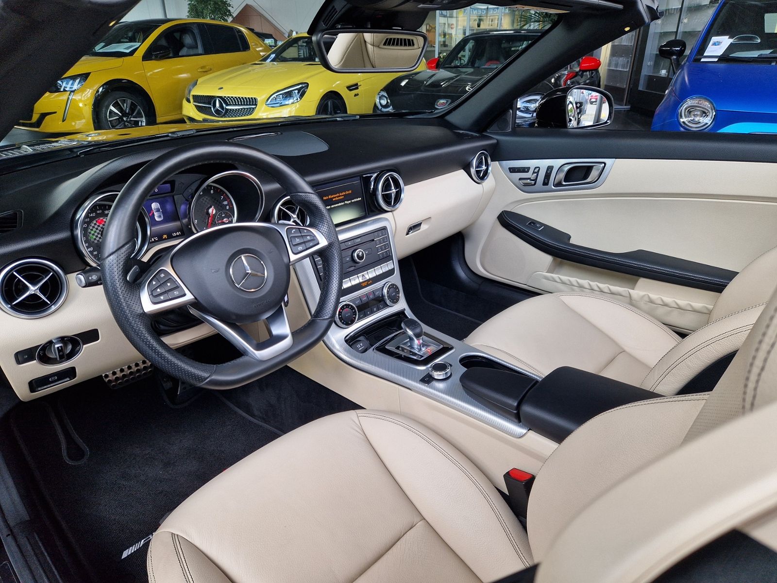 Fahrzeugabbildung Mercedes-Benz SLC 300 AMG Line LED NAVI ALU