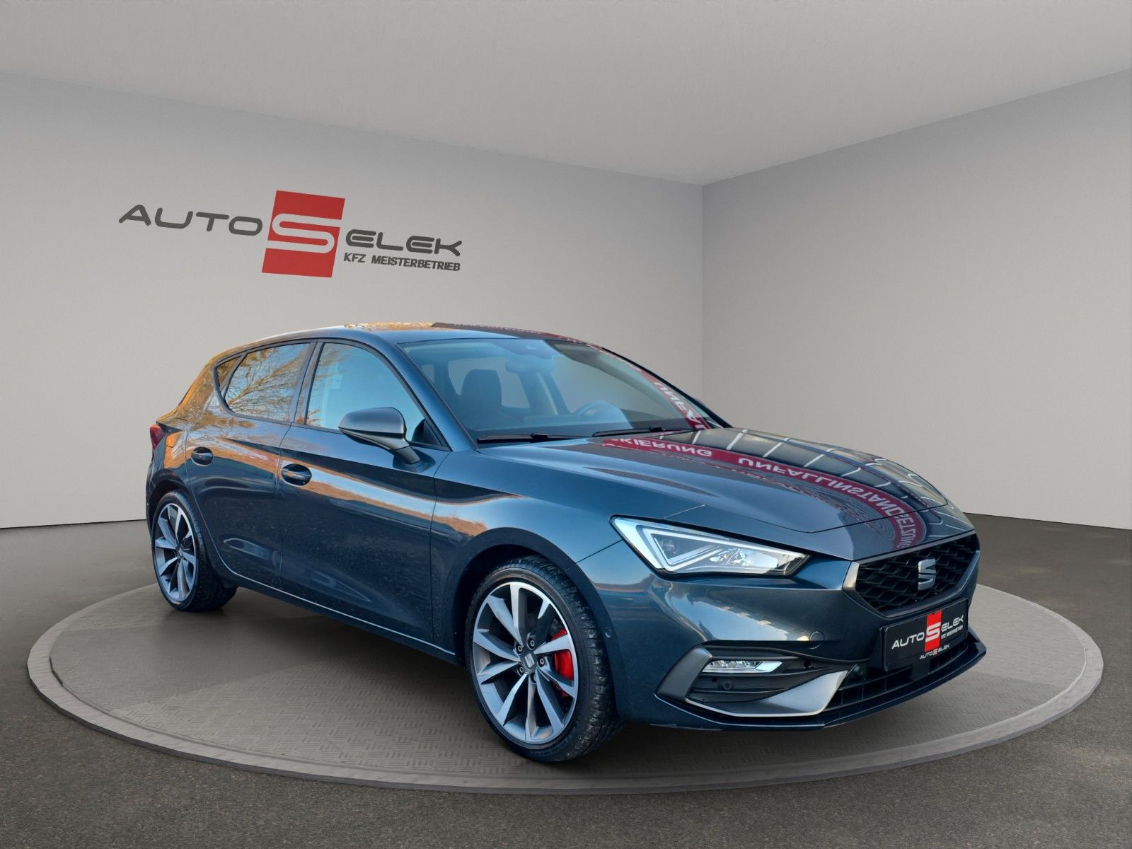 Fahrzeugabbildung SEAT Leon FR Sports LED+NAV+APP+ACC