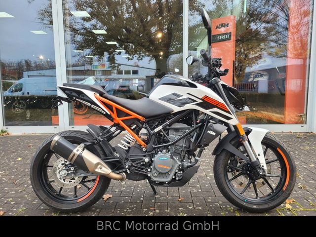 KTM 125 Duke 2018 Tiefergelegt