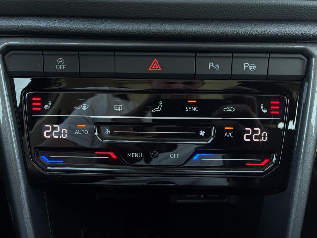 T-ROC 1.5 TSI DSG STYLE CAM+PANO+AZV+IQ.LIGHT