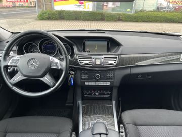 Mercedes E 300 - 8