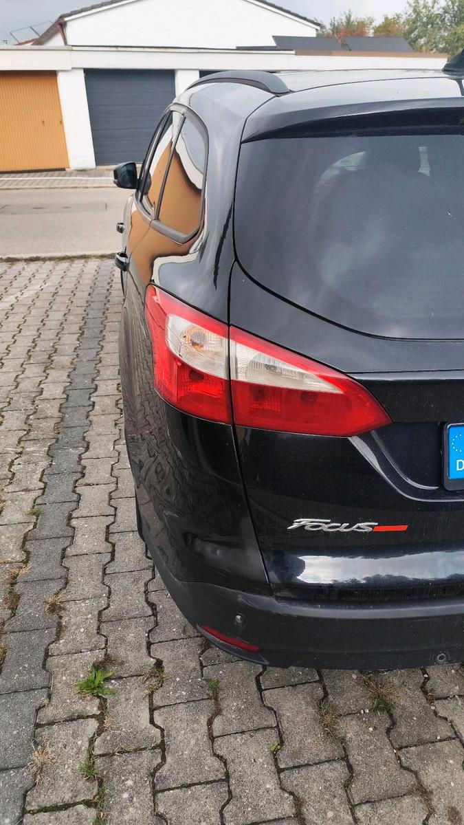 Ford Focus 2011 — photo 7