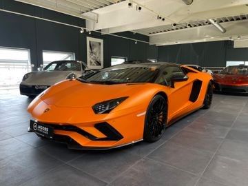 Lamborghini Aventador S Roadster Voll-Carbon Ad Personam