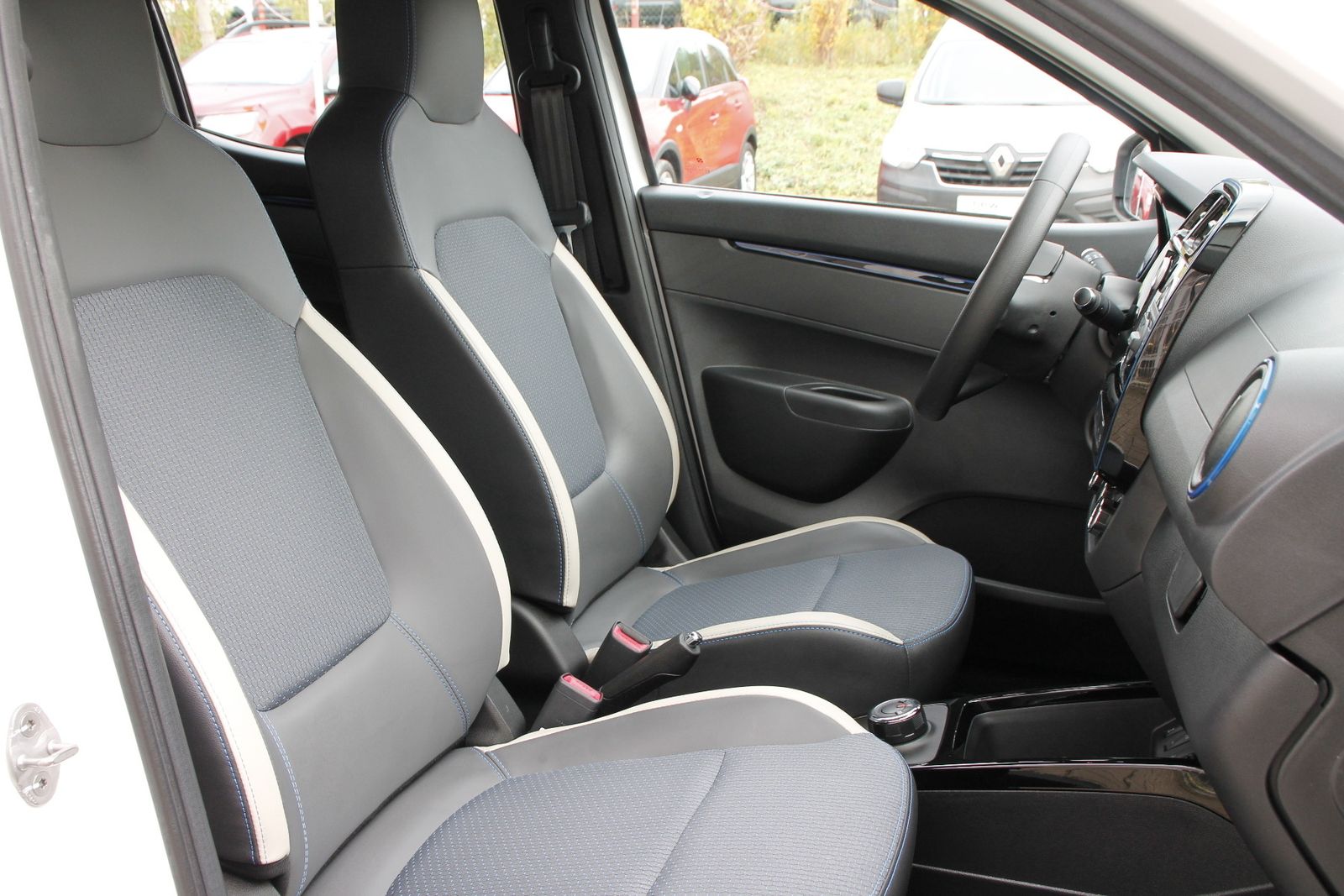 Fahrzeugabbildung Dacia Spring Comfort