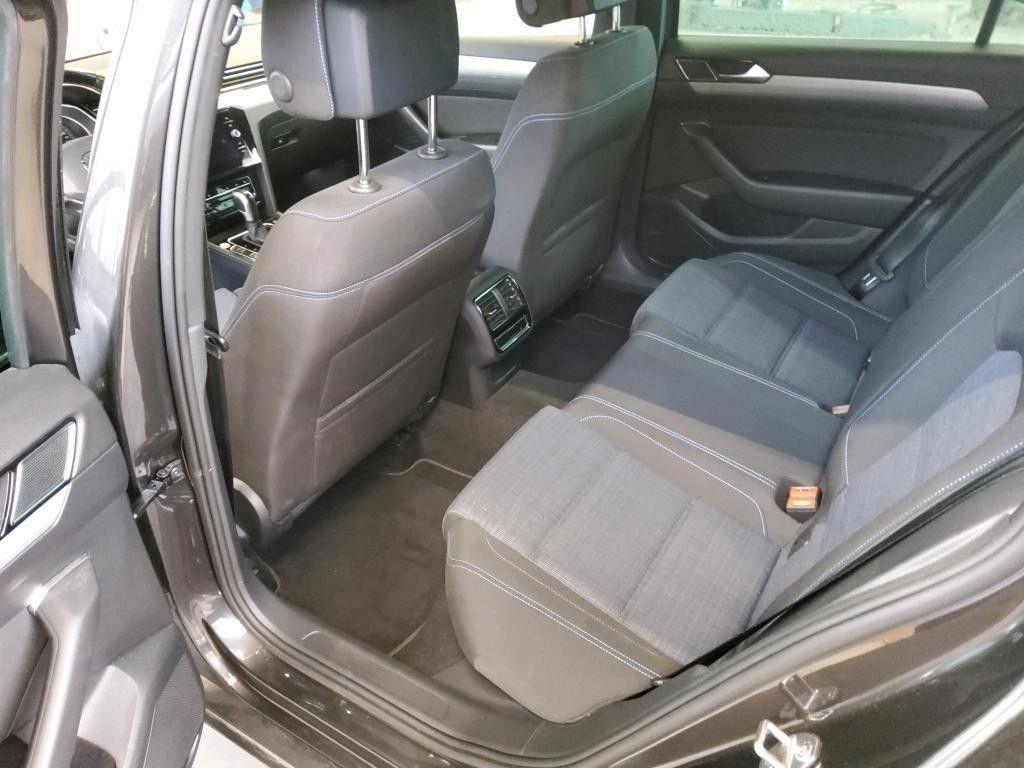 Volkswagen Passat Variant - Bild 8