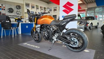 Suzuki GSX 8T