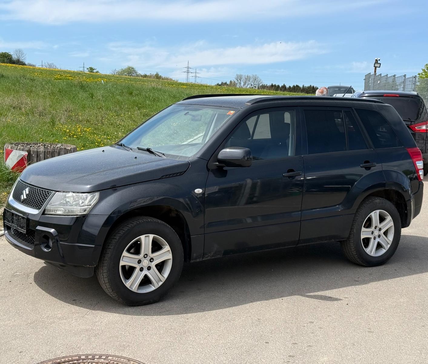Suzuki Grand Vitara 2.0 4x4 *AUTOMATIK*NAVI*KLIMA*AHK*