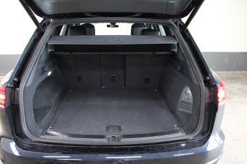 Volkswagen Touareg - 11