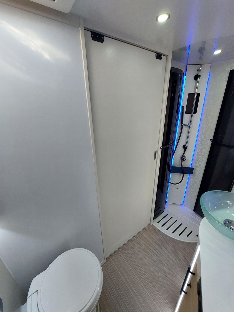 Fahrzeugabbildung Notin Sonstige Bilbao BCL Fiat Ducato 8 Hubbett 360°