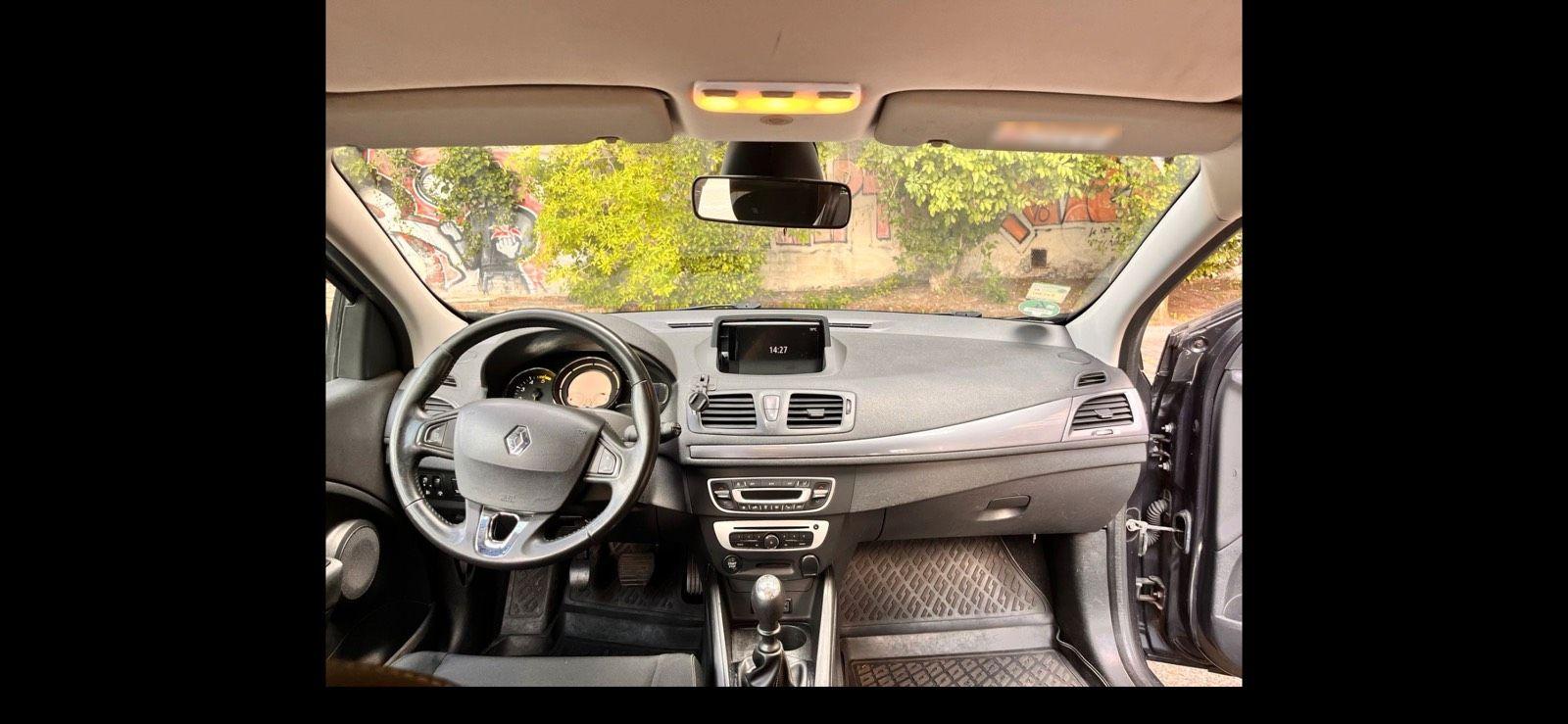 Renault Megane 2015 — фото 13