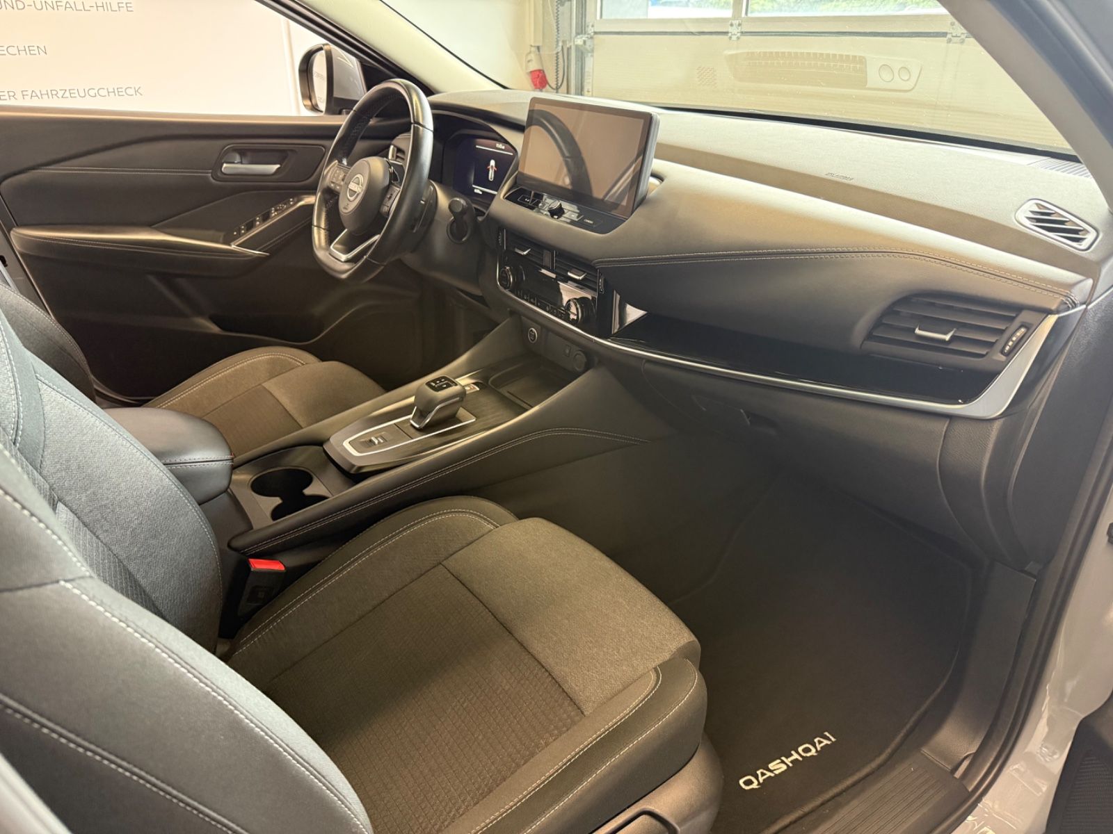 Fahrzeugabbildung Nissan Qashqai N-Connecta Design Business