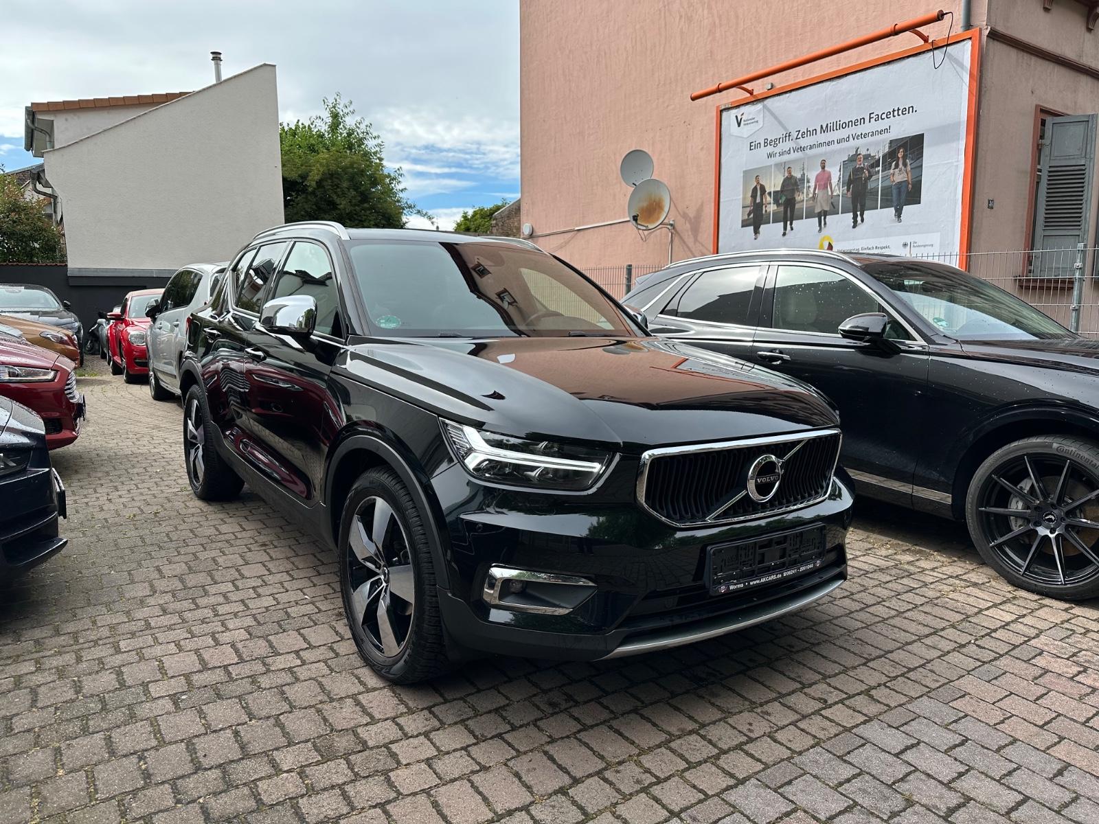 Volvo XC40 Momentum /Standheizung/AHK/Panorama/Kamera