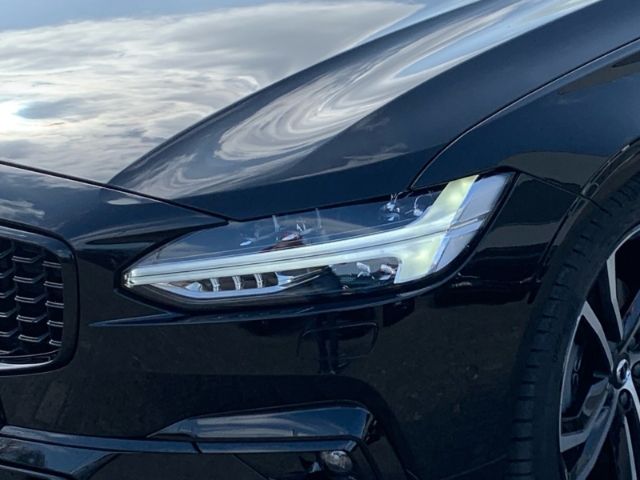 Volvo V90 B4 Ultimate AHK/HUD/LED/360°Kamera/Leder foto 5