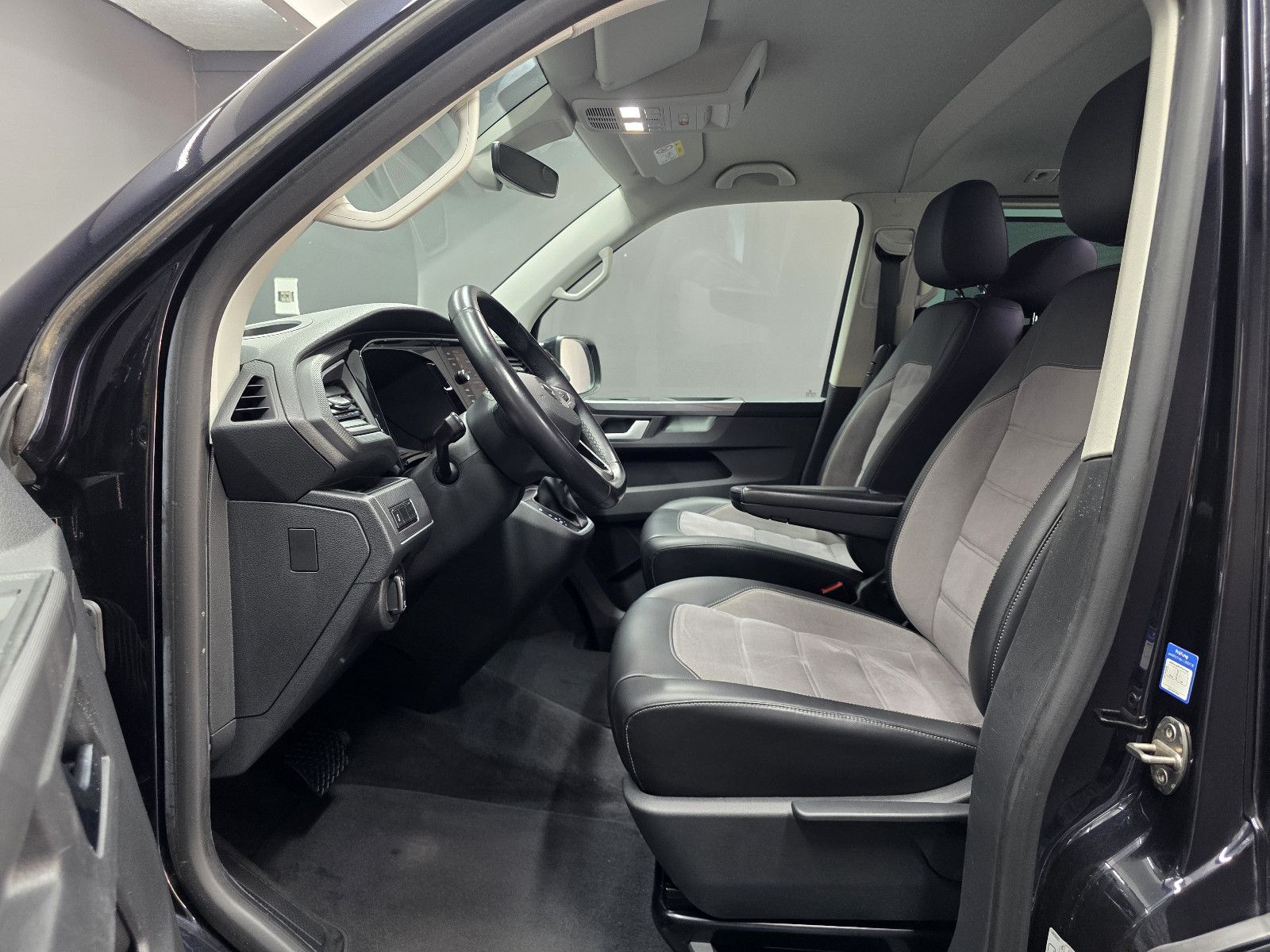 Volkswagen T6.1 MULTIVAN 4MOTION, 6 SITZER, ACC, LED, R-KAM foto 8