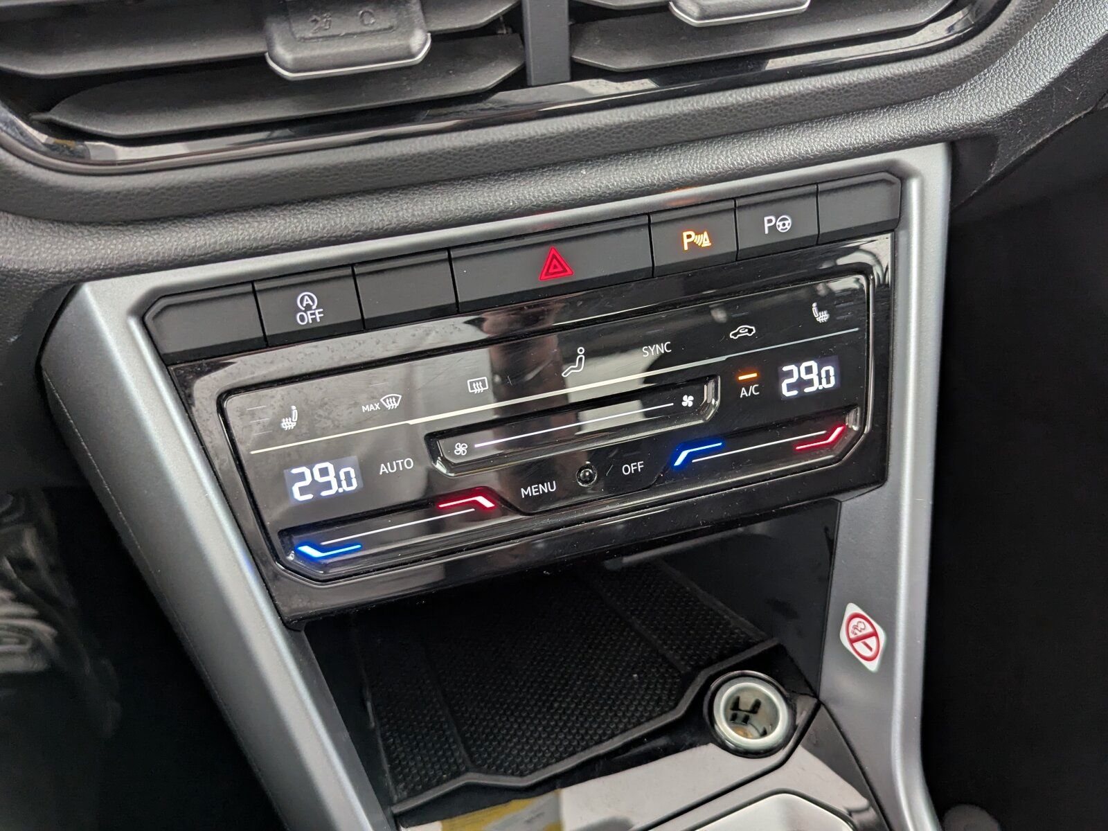 Volkswagen T-Roc 1.0 TSI Life OPF (EURO 6d) LED+NAV+SHZ+PDC foto 21