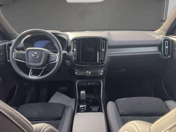 Volvo XC40 Plus Dark B4 2WD Deal Attack bis 30.10.2026