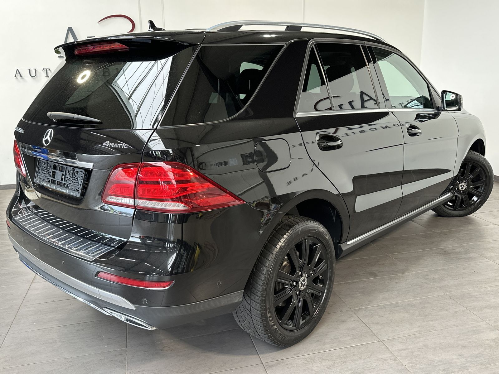 Fahrzeugabbildung Mercedes-Benz GLE 350d 4Matic 9G NAV+LED+SHZ+GLASDACH+EU6