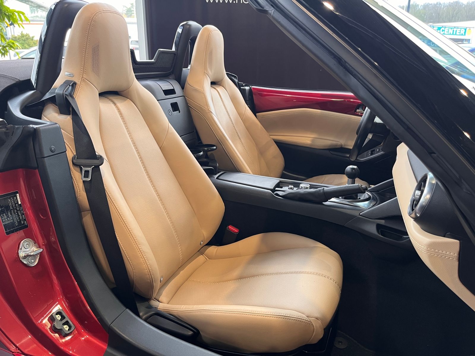 Fahrzeugabbildung Mazda MX-5 Selection KLIMA LED NAVI LEDER