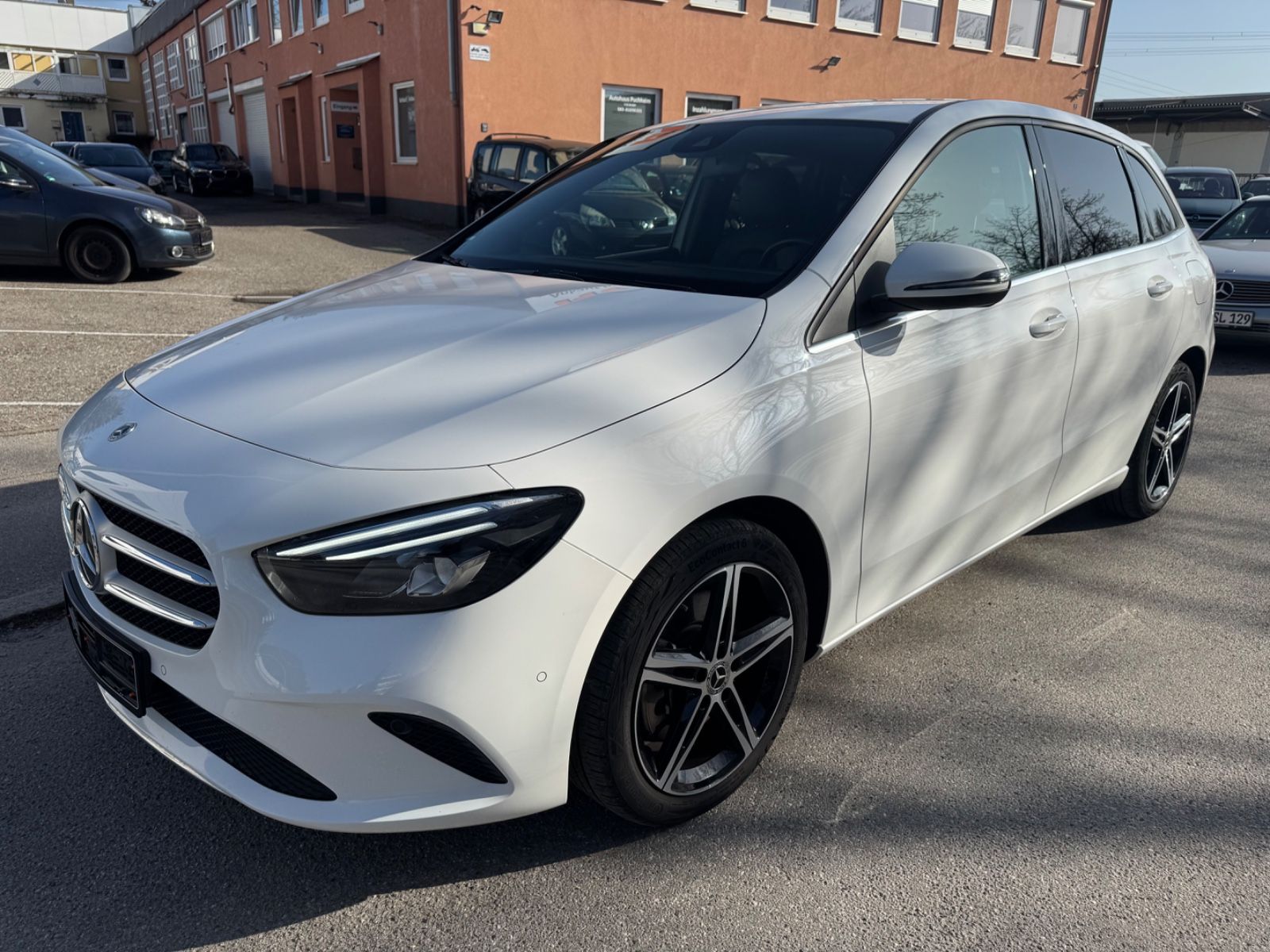 Mercedes-Benz B 250e LED/Navi/Kam/Leder/Spur&Park-Ass./SZH/18" foto 3