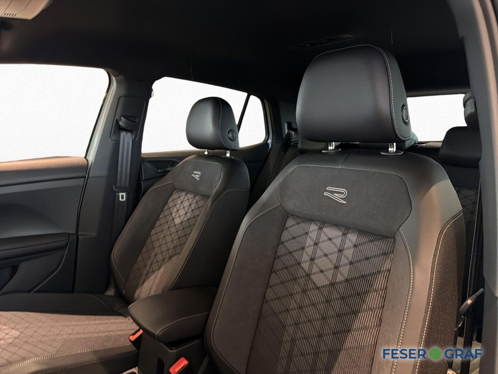 Volkswagen T-Cross - Bild 8