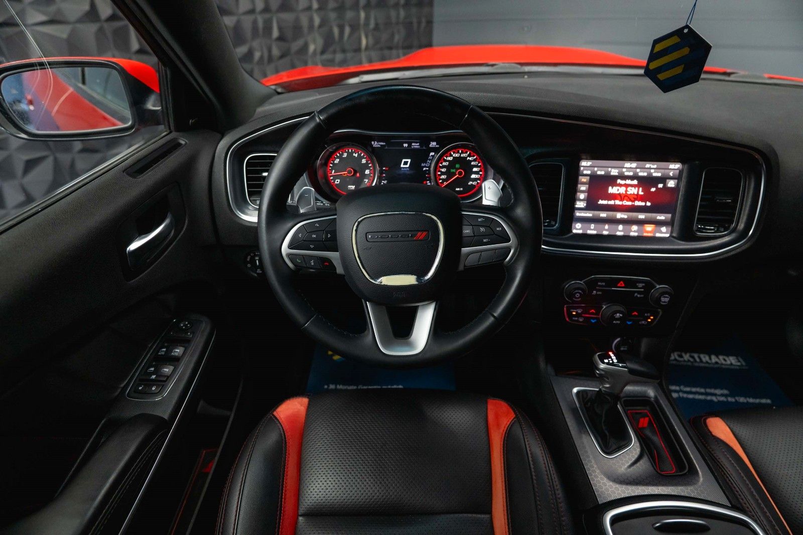 Fahrzeugabbildung Dodge Charger 3.6 FULL SRT Night Package *LED*Kamera*