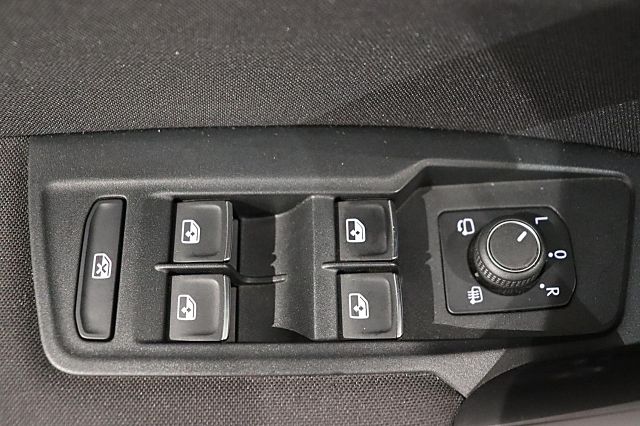 Tiguan IQ.DRIVE 1.5 TSI NAVI KAMERA Digital Cock