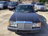 Mercedes-Benz E 230 - Mercedes-Benz E 230 aus 1991