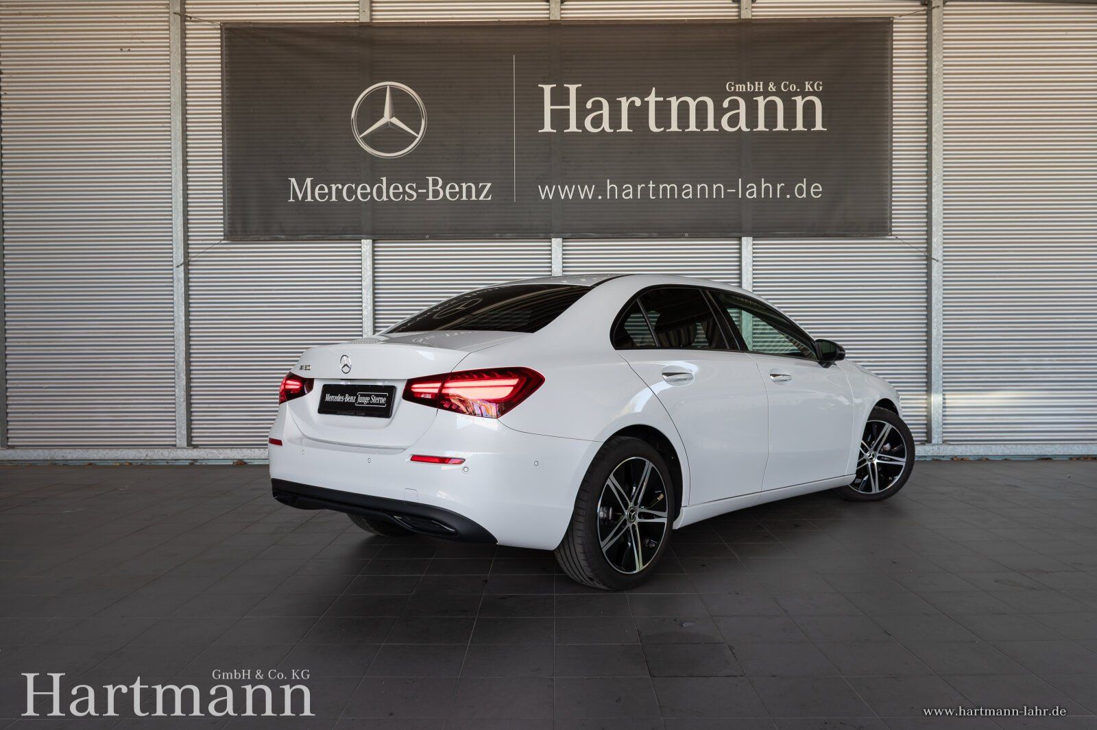Mercedes-Benz A 180 Progressive Limousine Night Panorama KeyGo imagem 2
