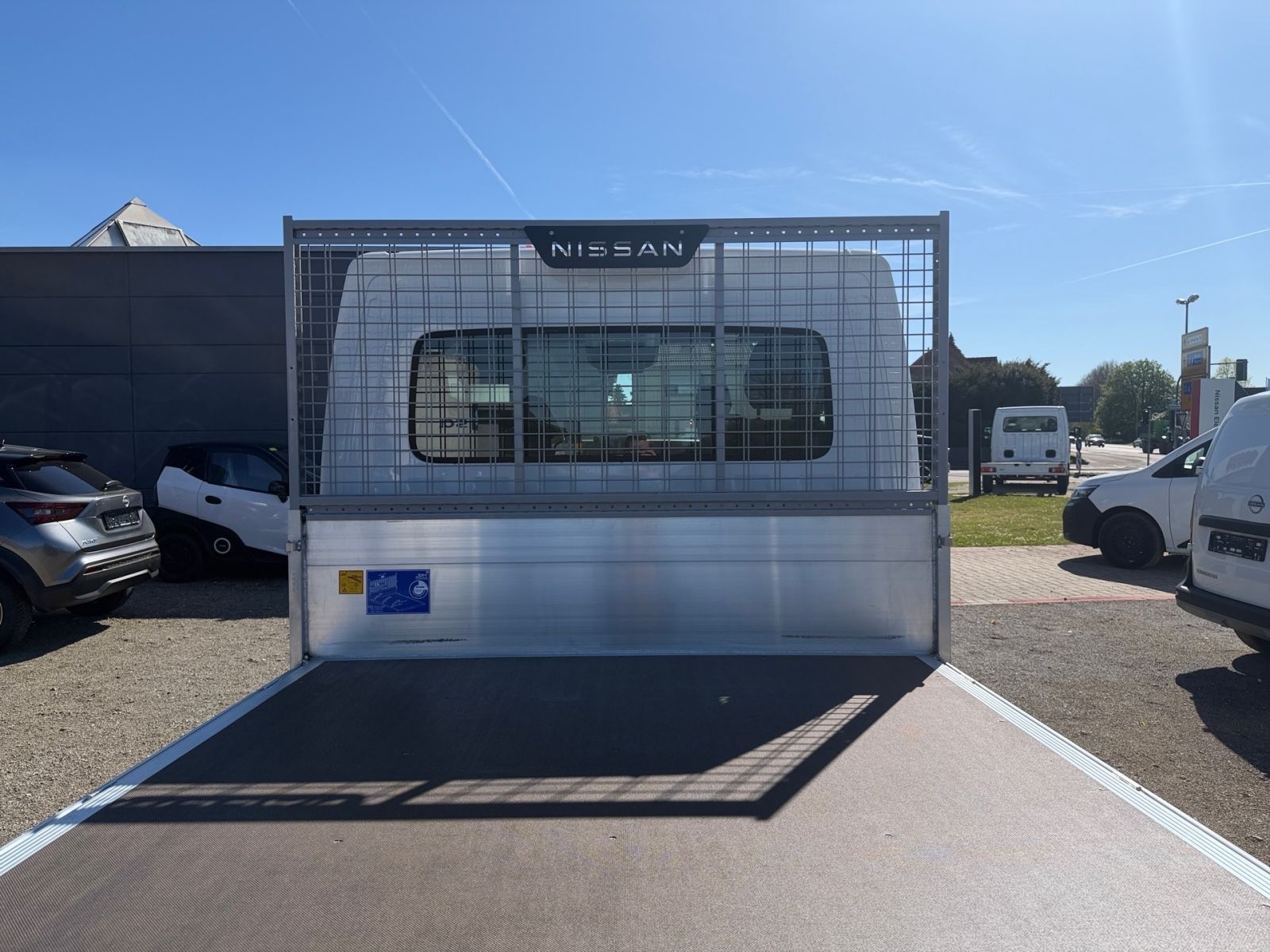 Fahrzeugabbildung Nissan Interstar Pritsche L2H1 3,5t *AHK*RFK*Winter*Kom