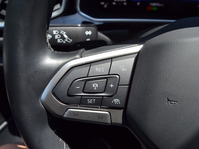 T-Roc 1.5 TSI DSG R-Line IQ.DRIVE/AHK/MATRIX/NAV